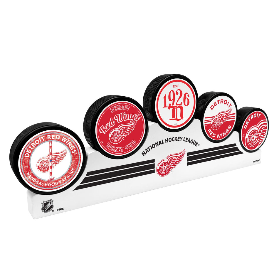 Detroit Red Wings - 5 Puck Podium Set