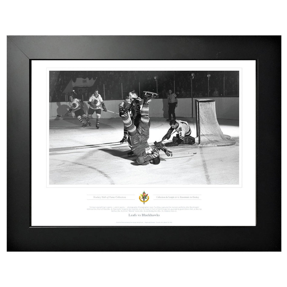 Legends of Hockey - Toronto Maple Leafs Memorabilia - Hockey Flip Black & White Classic - 12" x 16" Frame